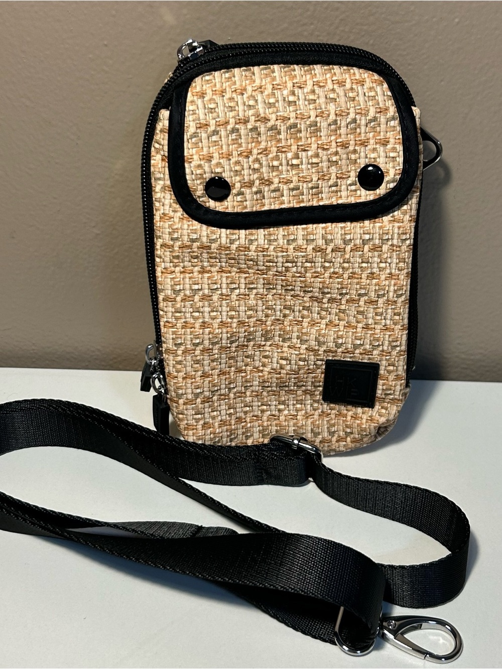 IHKWIP Everyday Essentials Crossbody Raffia Bag Small Patent Trim Tan Black